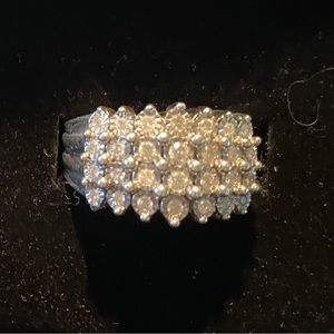 1 carat Diamond cluster ring